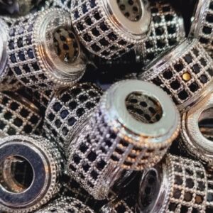 Разделитель, латунь, цвет серебро, вставки черные, размер 8,5х6 мм (1 штука)