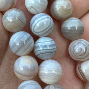 агат белый бразильский, нить 19 см, диаметр 12 мм