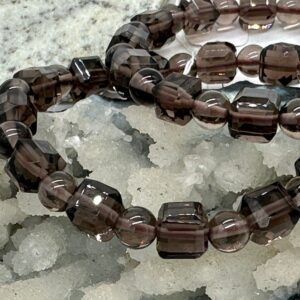 раухтопаз, нить 19 см, размер 7,7х7,7 мм