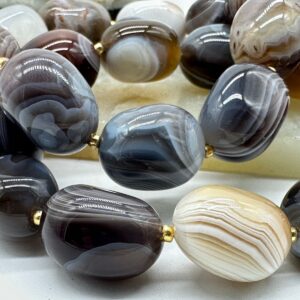 агат ботсвана, нить 19 см, размер ~17х13,5 мм